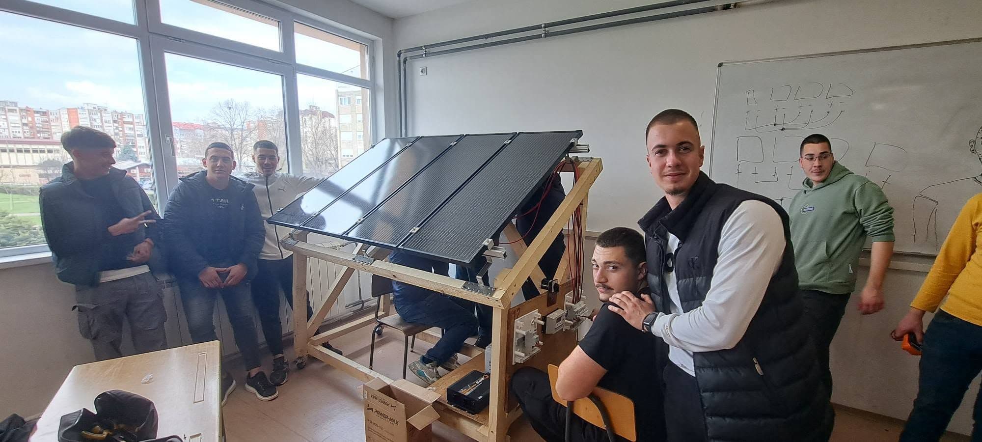 НА ЧАСУ СА.... ЕЛЕКТРОТЕХНИЧАРИМА ЗА ОБНОВЉИВЕ ИЗВОРЕ ЕНЕРГИЈЕ